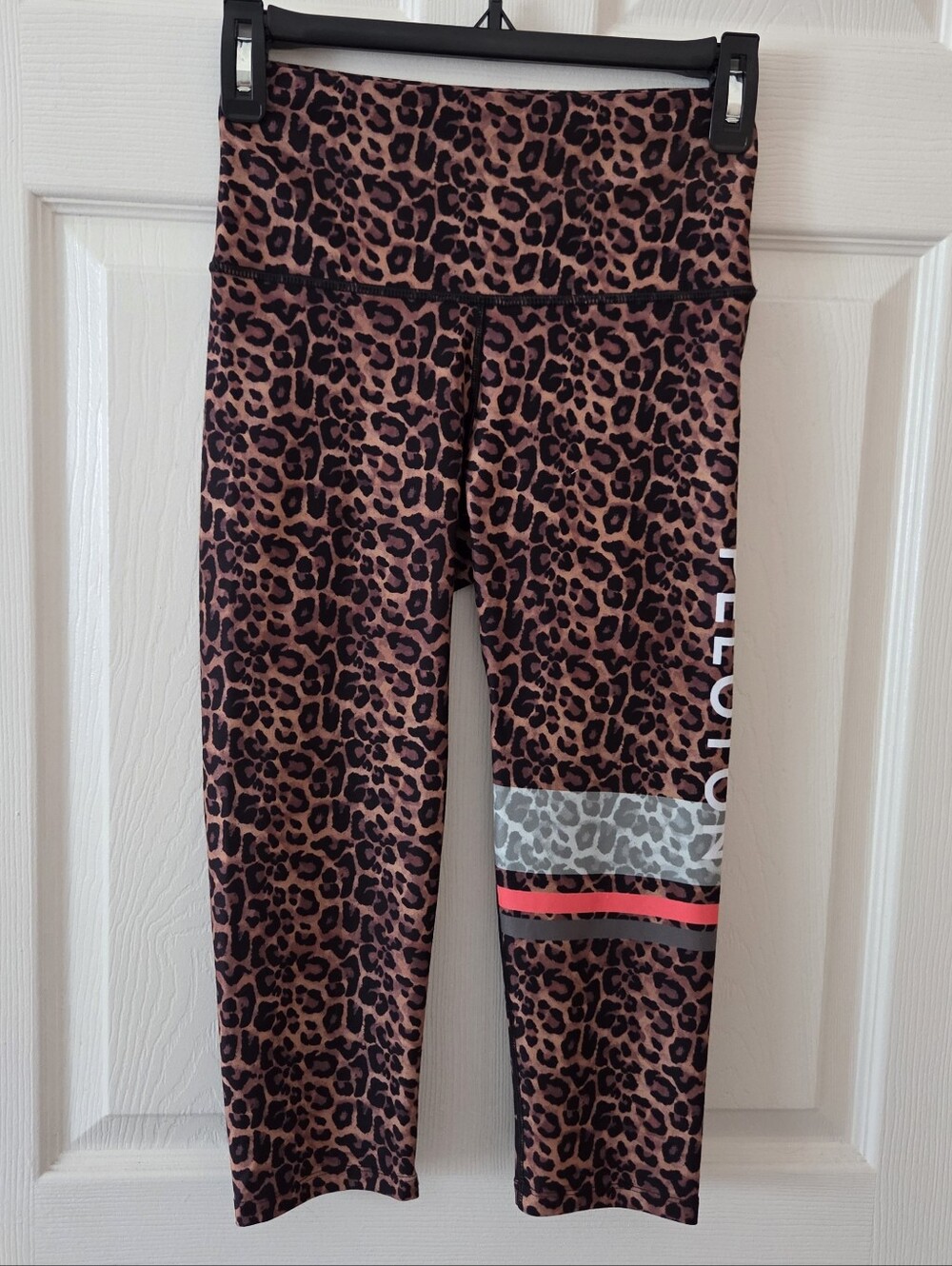 RARE WITH Peloton Real Cheetah Print Capri Leggings Pants Size Small Workout
